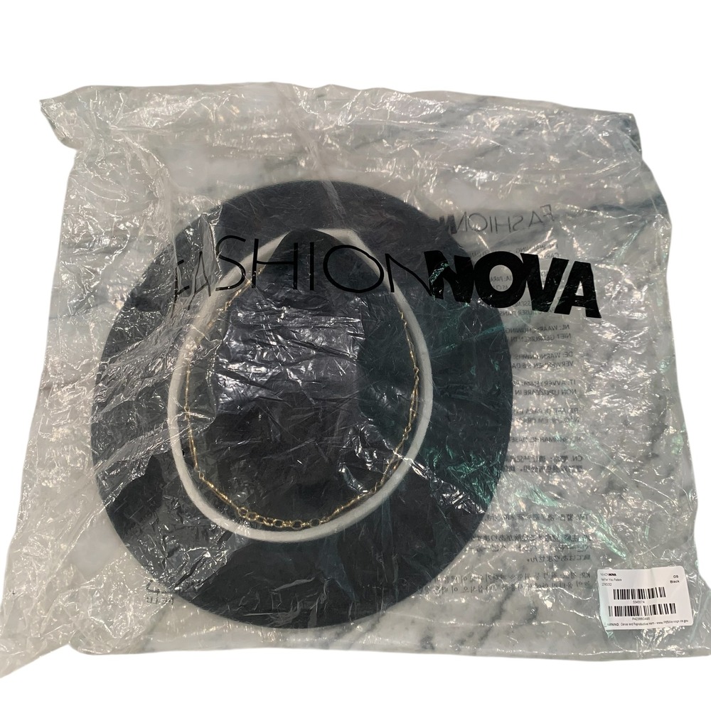 Fashion Nova Fallin For You Fedora Black Gold Heart Chain Hat OS NEW